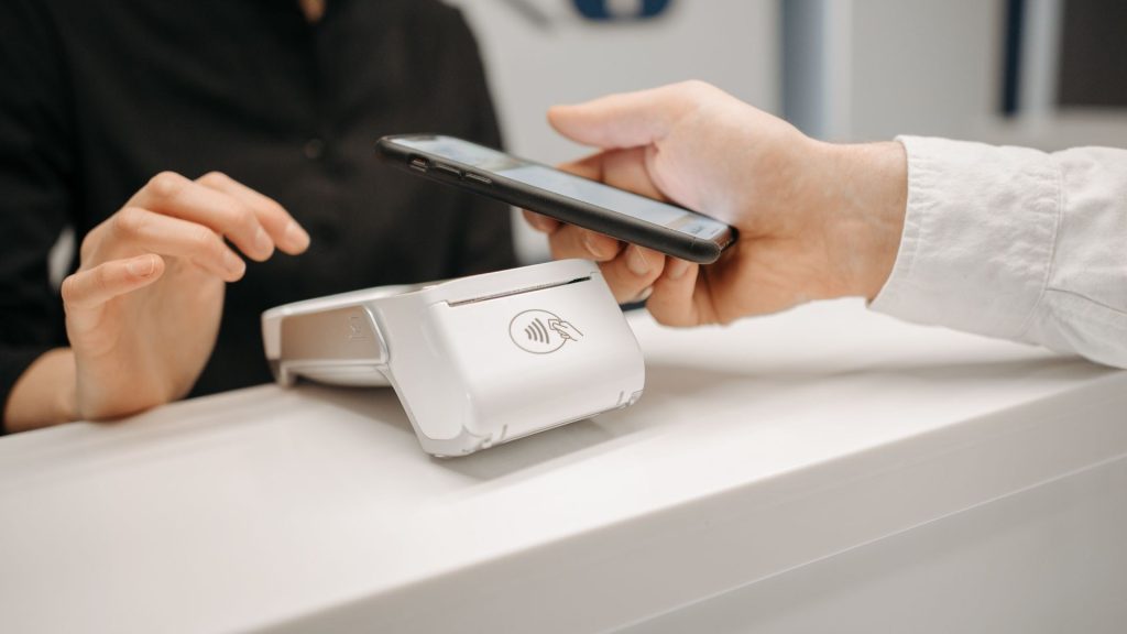 How SaaS Companies Use Virtual Cards to Manage Vendor Subscriptions